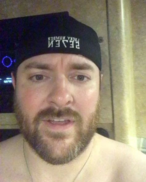 chris young selfie pictures